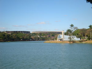 Imagem mostra a Lagoa da Pampulha que está nas proximidades do Le Jardin, na região da Pampulha.